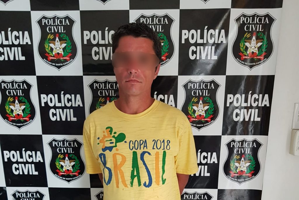 Procurado Pela Pol Cia Vai Delegacia Para Registrar Boletim E Acaba