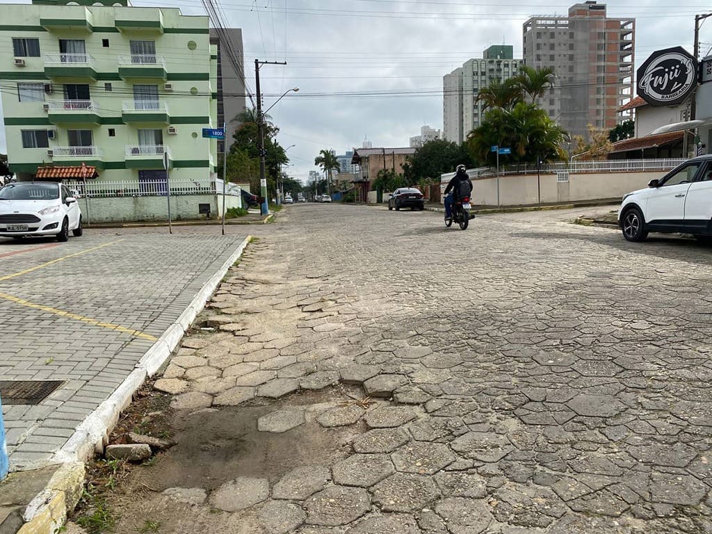 Obras assinada ordem de serviço de pavimentação da avenida Emanoel