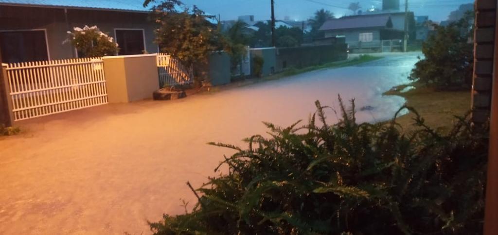 V Deo Moradores Da Praia Grande Tamb M Querem Manuten O Em Rua