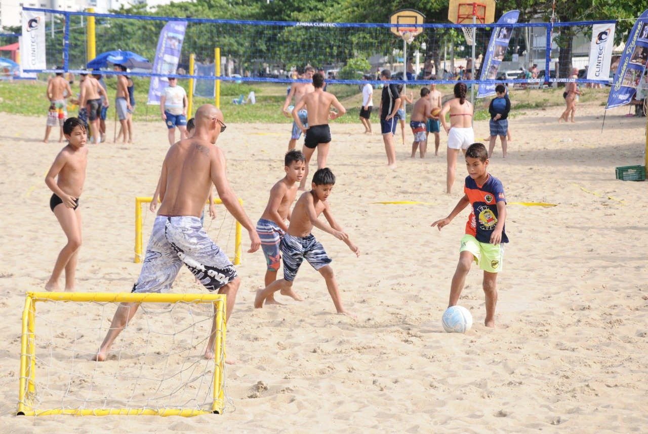 Futebol de areia movimenta Navegantes nos próximos meses 