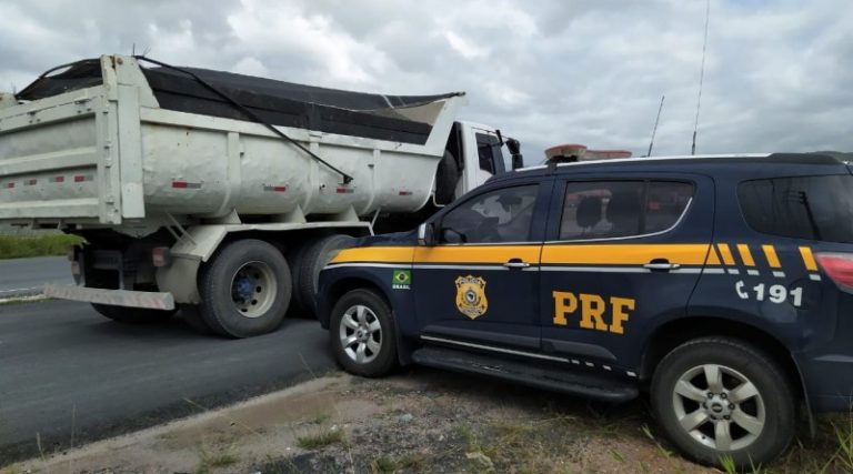 Caminhão com 10 toneladas de excesso de peso é flagrado em Navegantes ...