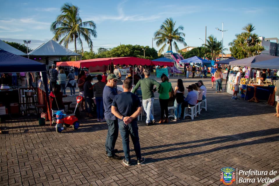 Barra Velha Realizou Feira De Artesanato Especial Do Dia Das Mães E O 1º Sarau Cultural Penha 3352