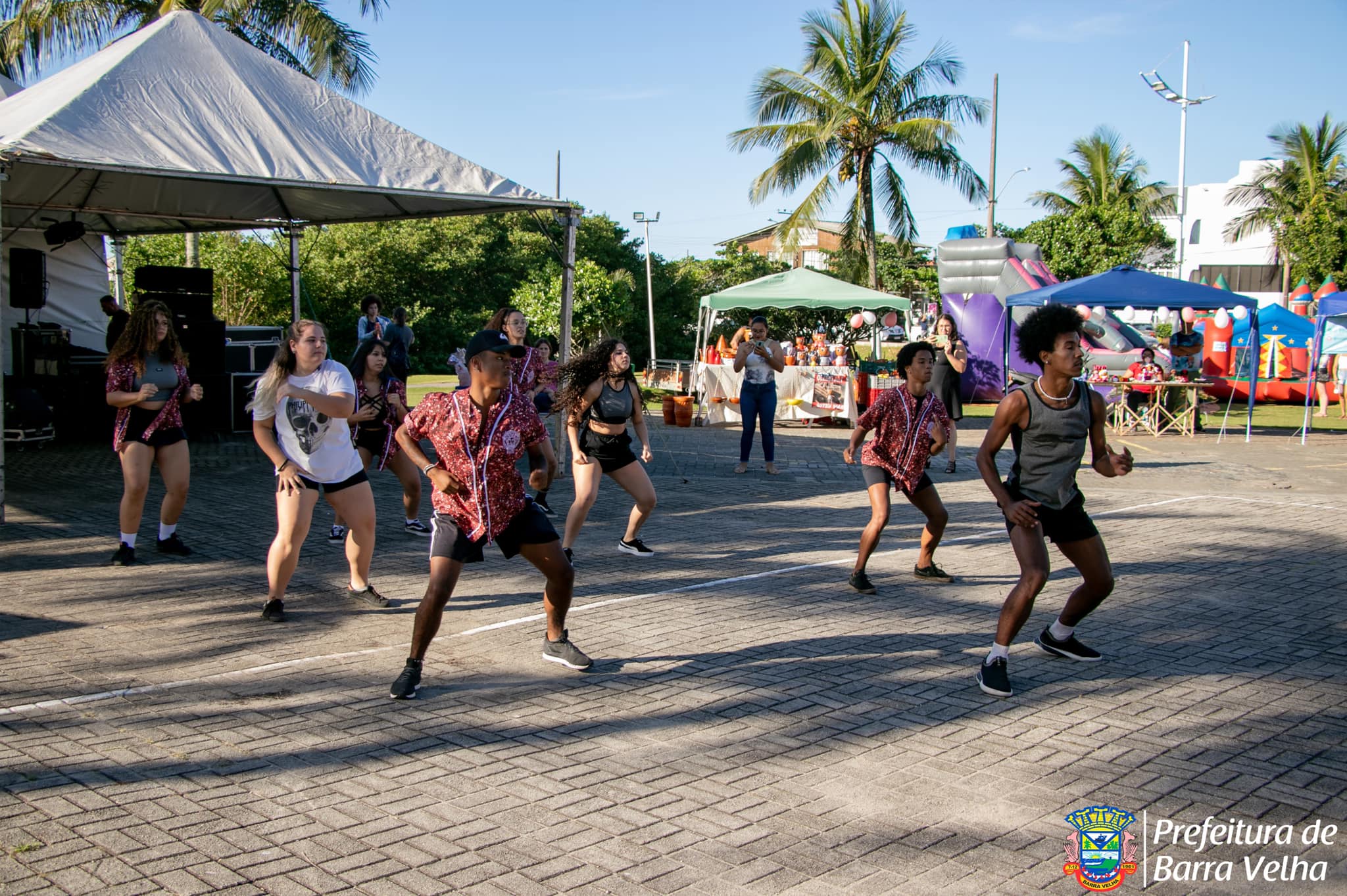 Barra Velha Realizou Feira De Artesanato Especial Do Dia Das Mães E O 1º Sarau Cultural Penha 7845