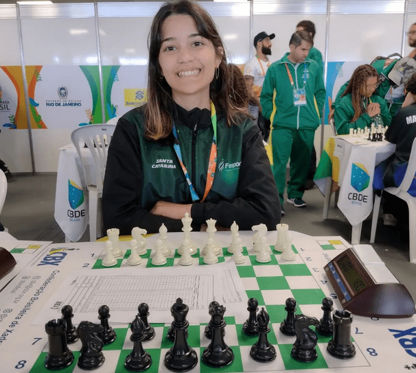 Mariana chega em terceiro no Floripa Chess Open e carimba passaporte para o  Pan-americano de Xadrez Escolar - Penha Online - Notícias de Penha (SC),  Balneário Piçarras, Barra Velha, Navegantes e região