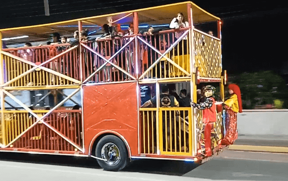 Carreta Treme-treme da Alegria retorna às ruas de Penha para