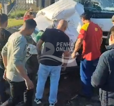 VÍDEO] Prefeito de Barra Velha sofre tentativa de agressão durante jogo de  futebol - Penha Online - Notícias de Penha (SC), Balneário Piçarras, Barra  Velha, Navegantes e região