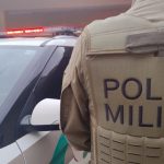 Polícia Militar prende traficante no pátio de posto de combustíveis em Penha; homem foi preso por agredir a companheira em Navegantes
