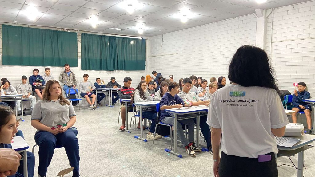 Setembro Amarelo: escolas municipais de Balneário Piçarras recebem ...