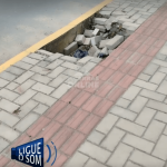 [VÍDEO] Morador de Balneário Piçarras pede manutenção em buraco aberto há cerca de meio ano em rua que ficou 16 meses em obra