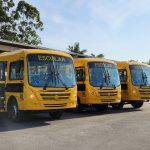 Barra Velha adquire três novos ônibus para o transporte escolar