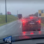 [VÍDEO] Morador de Balneário Piçarras cobra mudança no trânsito junto ao viaduto