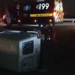 [VÍDEO] Motorista escapa ileso ao capotar veículo após não perceber desvio na pista