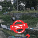 [VÍDEO] Cadê o saneamento básico de Penha? Cena horripilante de esgoto em praia do município é registrada por banhista