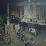 [VÍDEO] Câmera de vigilância registra momento em que dois criminosos furtam obra