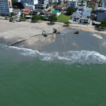 Obra de alargamento da Praia Central de Balneário Piçarras avança e já atinge quase 70% de conclusão