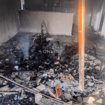 Celular carregando em tomada provoca incêndio de residência