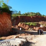 Defesa Civil de Balneário Piçarras atua para solucionar área de risco que se arrasta há décadas no Morro Alto