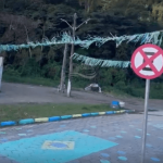 [VÍDEO] Mais uma rua de Penha ganha o verde e amarelo em alusão à Copa do Mundo