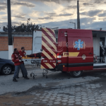 Motociclista fica ferida com suspeita de fratura após colisão com automóvel em Penha