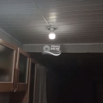 [VÍDEO] Oscilação na rede de energia elétrica em bairro de Penha deixa moradores aflitos