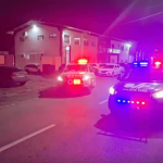 [VÍDEO] Polícia Militar cumpre mandados contra grupo investigado por ocupação irregular de terrenos em Barra Velha