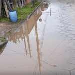 [VÍDEO] Após calçamento, rua passa a acumular água e gera reclamações de moradores