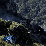 [VÍDEO] Fogo, acampamento e descarte de lixo em área de preservação de Penha viram alvo de mais uma denúncia