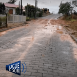 [VÍDEO] Penha: lamaçal desce de terreno e invade residências; moradores pedem socorro à Prefeitura