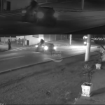 [VÍDEO] Motorista provoca acidente inacreditável em Penha e não presta apoio a motoqueiro; vítima passa por três cirurgias e lança campanha solidária