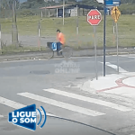 [VÍDEO] Ciclista entra em coma após ser brutalmente agredido no trânsito em plena luz do dia