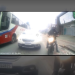 [VÍDEO] Ciclista flagra motoqueiro transitando em ciclofaixa e atrapalhando cruzamento