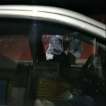 [VÍDEO] Motorista é flagrado dormindo na contramão em avenida de Penha