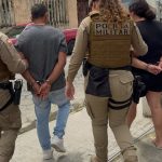 Operação conjunta entre as Polícias Militar de Santa Catarina e Civil do Rio Grande do Sul resulta na prisão de casal foragido da Justiça em Navegantes