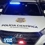 [VÍDEO] Populares pedem prisão de homicida que matou homem com diversas facadas em Balneário Piçarras